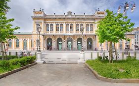 Mihaela Apartment - Charme Near The Station